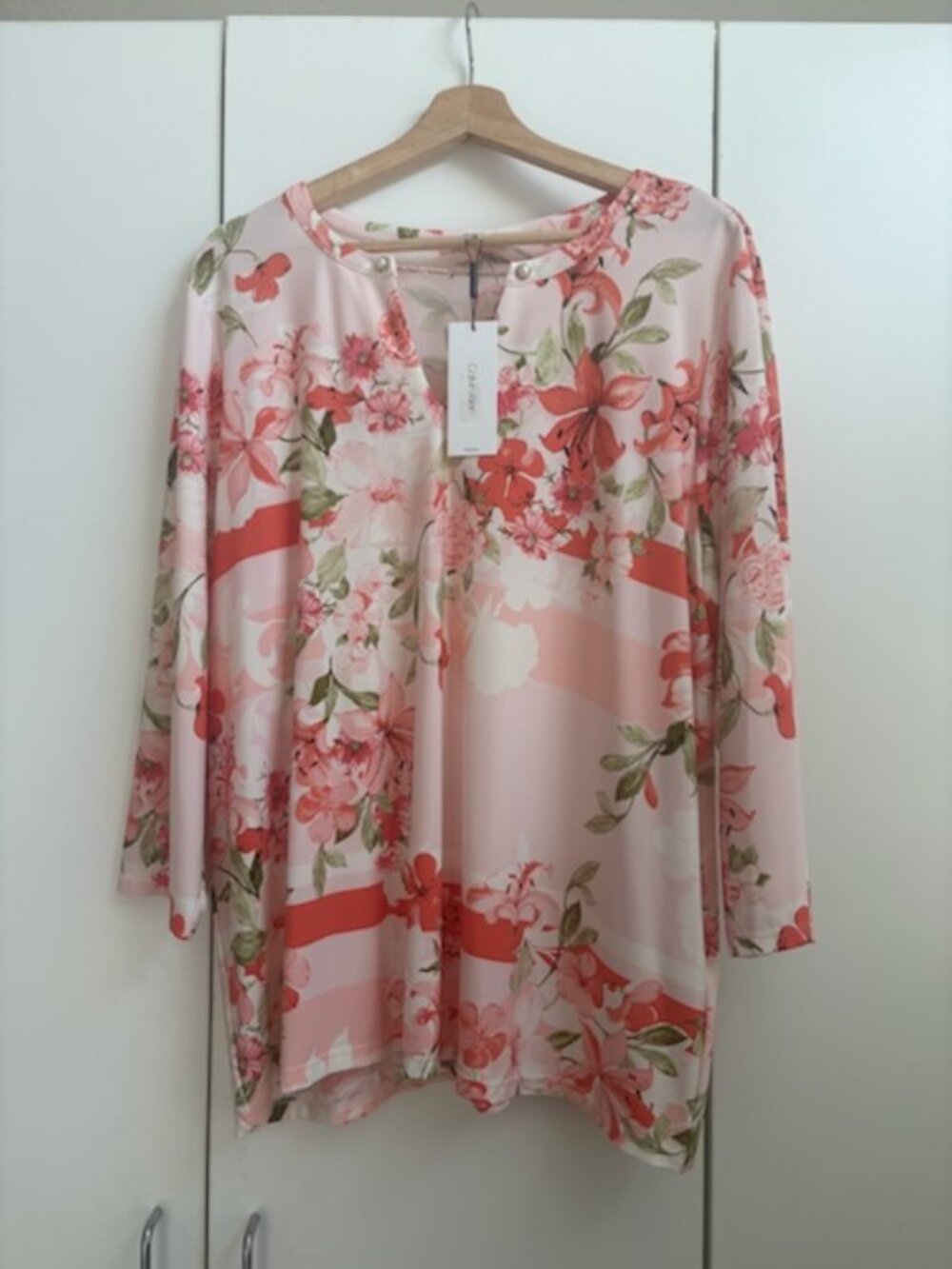 Calvin Klein multi color blouse